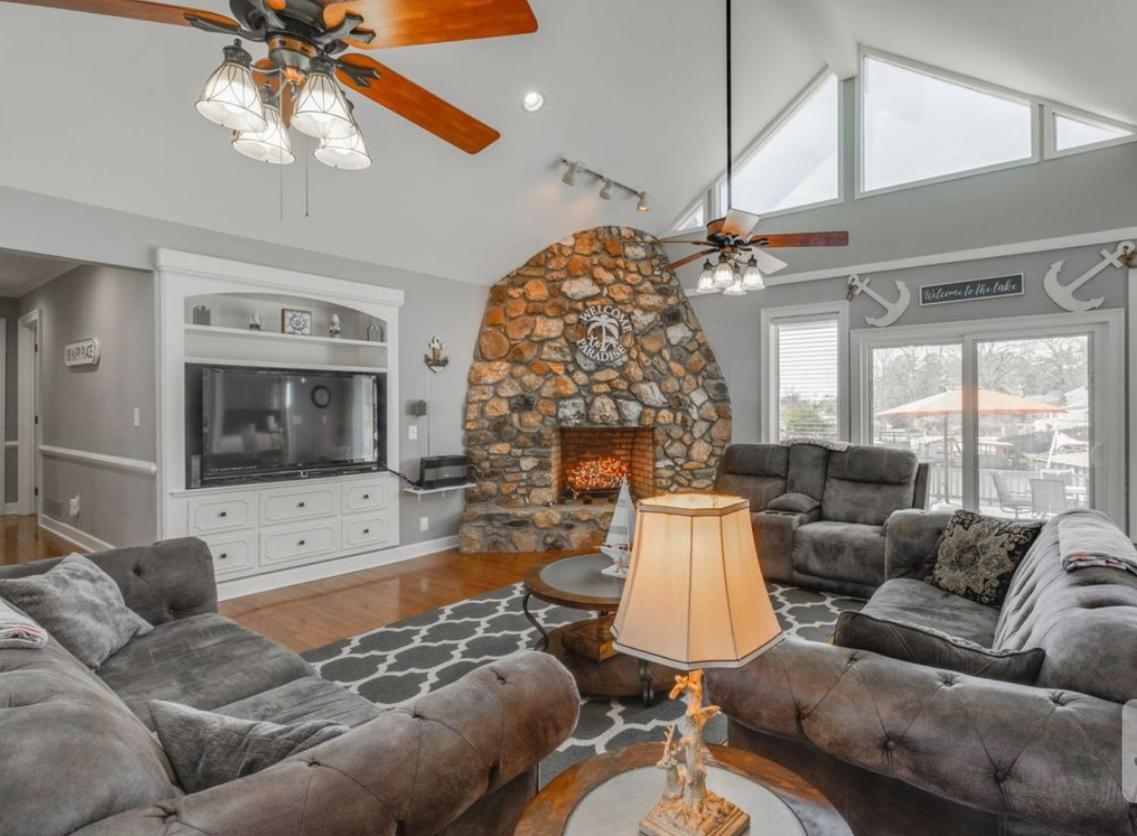 The Lake House Irmo Bagian luar foto